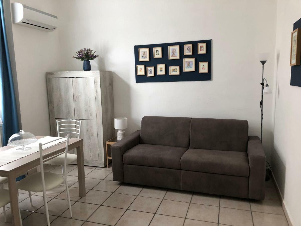 Al Centro Del Centro Apartment Cagliari Ngoại thất bức ảnh