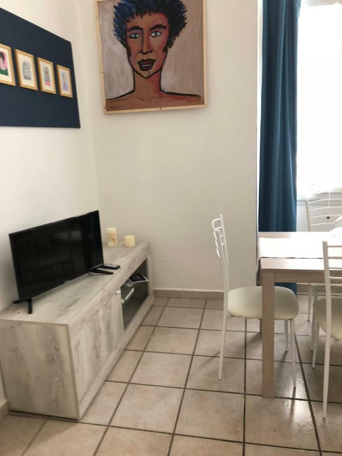 Al Centro Del Centro Apartment Cagliari Ngoại thất bức ảnh